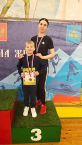 Максим и мама Виктория Даниловы